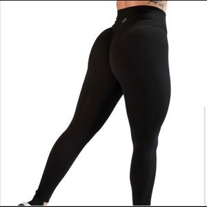 til you collapse booty scrunch legging